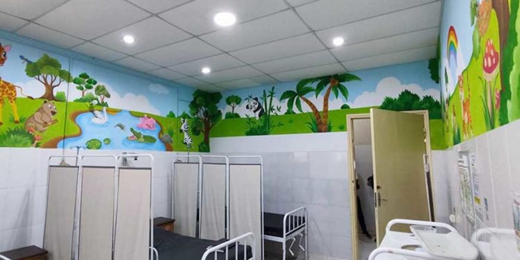 Autoridades inaugurán renovada sala pediátrica en el Hospital de Pilar