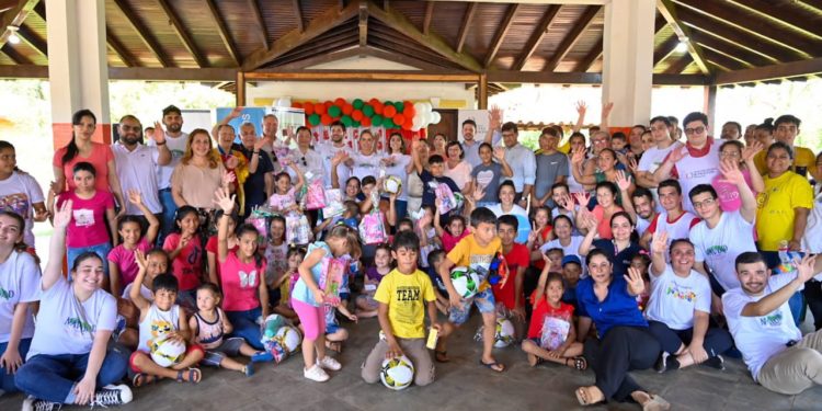 Banco de Juguetes entregó juguetes a los niños de Aldeas Infantiles SOS