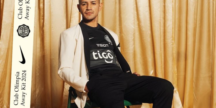 Impresiona afuera, intimida dentro de la cancha: Olimpia presentó la camiseta alternativa para el 2024