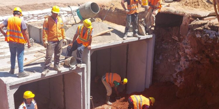 Siguen los trabajos en el puente sobre el arroyo Lambaré