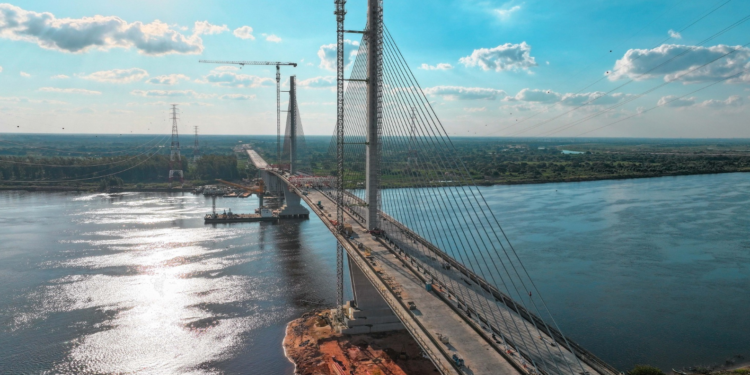 MOPC afirma que culminará este semestre el Puente Héroes del Chaco