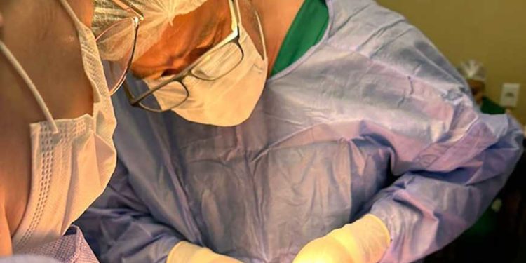 Maratones quirúrgicas cierran enero con 125 cirugías