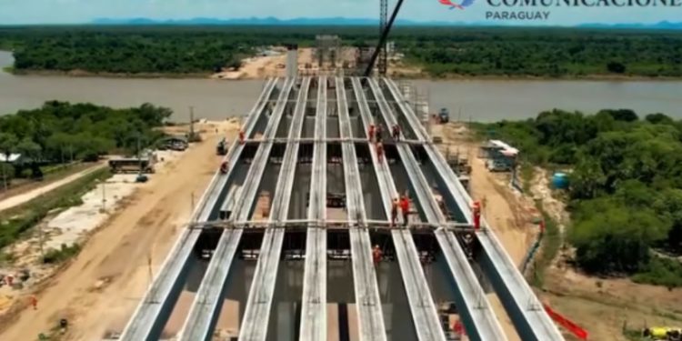 Puente de la Bioceánica tiene 43,6% de ejecución en ambas márgenes del río Paraguay