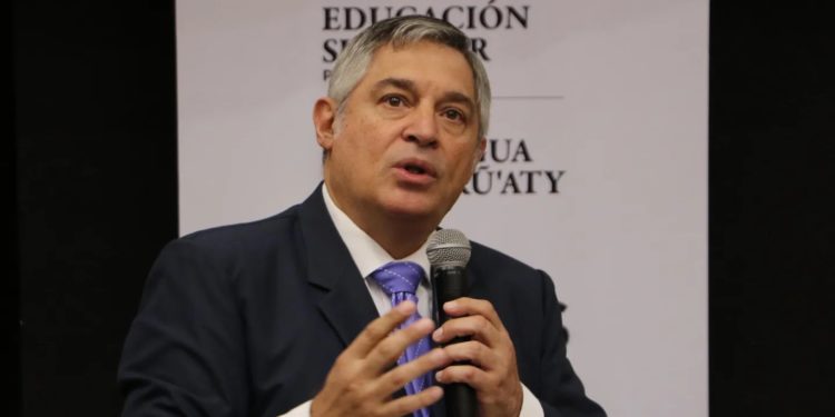 Ministro de Educación revela desafíos y ajustes del Plan Nacional de Desarrollo Educativo 2040