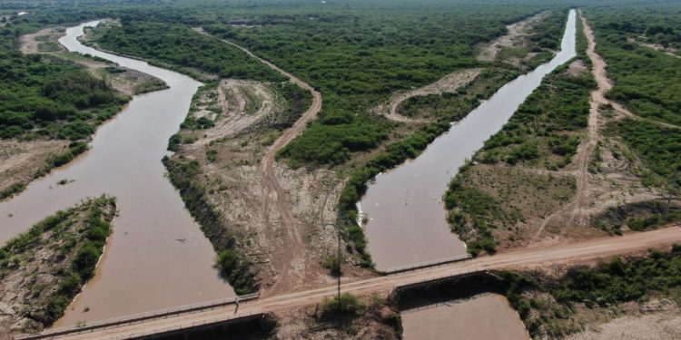 Repunte del río Pilcomayo riega el Chaco paraguayo hasta General Díaz