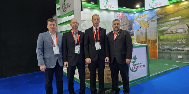 Cooperativa Chortitzer a través de “Lácteos Trébol” participa de reconocida feria de alimentos internacional