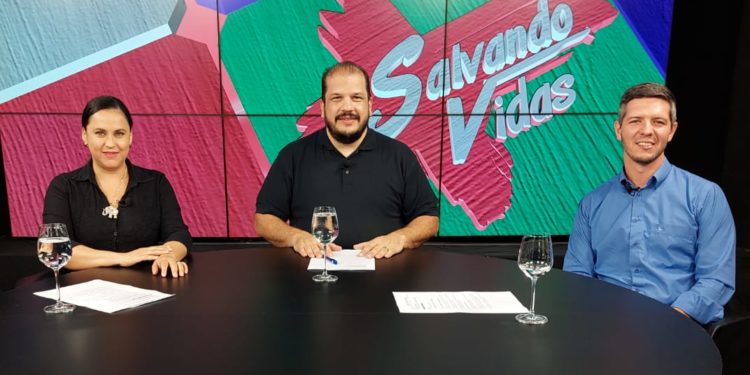 Salvando Vidas presenta: «La Importancia del Entorno en la Educación Universitaria» Salvando Vidas presenta: «La Importancia del Entorno en la Educación Universitaria»