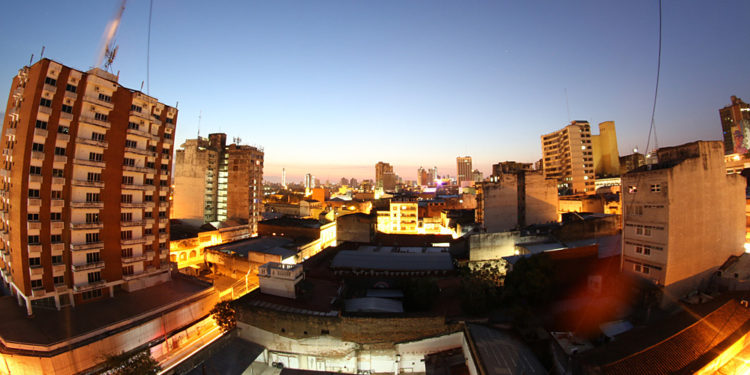 Martes con chaparrones y temperaturas calurosas Martes con chaparrones y temperaturas calurosas