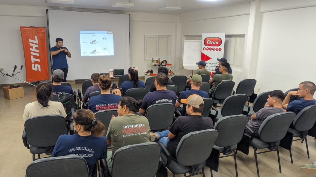 Classic Motos brindó capacitación especializada en el uso y mantenimiento de equipos Stihl para combatir incendios forestales