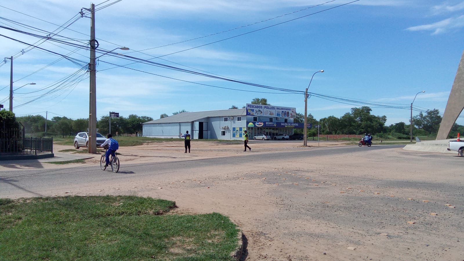 Policía Municipal de Filadelfia garantiza seguridad y orden en Instituciones Educativas del distrito