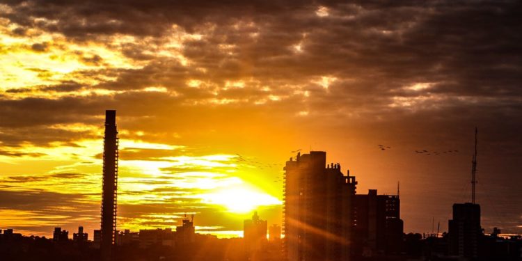 Leve descenso de las temperaturas marca el amanecer del viernes