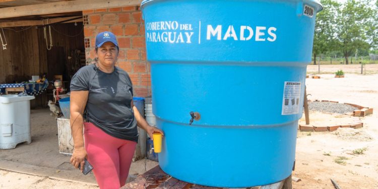 Ocho pueblos originarios del Chaco recibieron tanques para paliar la escasez de agua Ocho pueblos originarios del Chaco recibieron tanques para paliar la escasez de agua