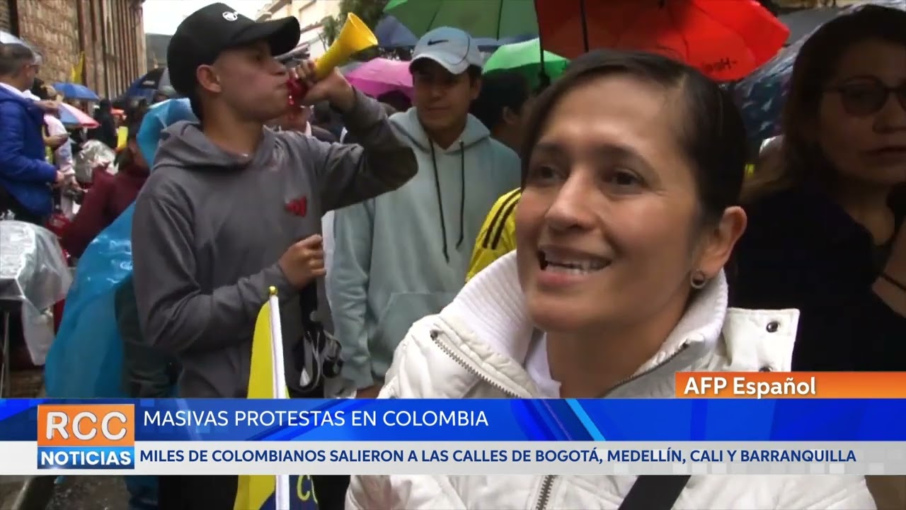 Cientos de miles protestaron en Colombia en la mayor manifestación contra Petro