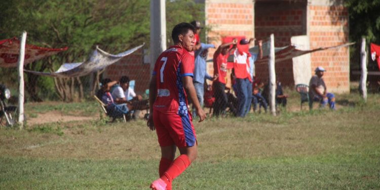 Joven director técnico chaqueño seguirá jugando profesionalmente