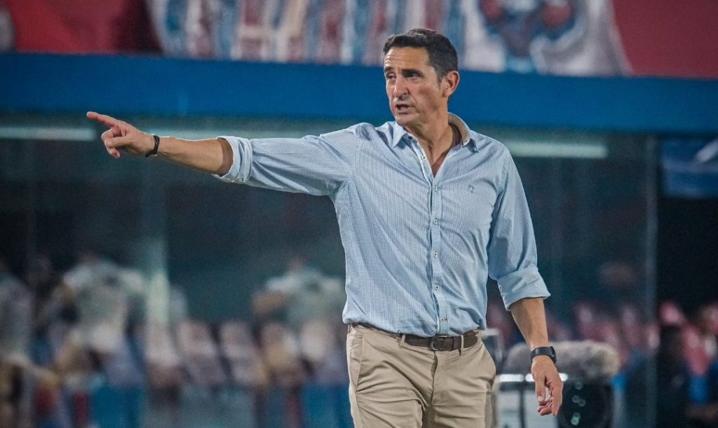 El equipo que estuvo probando Manolo para el duelo ante Colo Colo El equipo que estuvo probando Manolo para el duelo ante Colo Colo