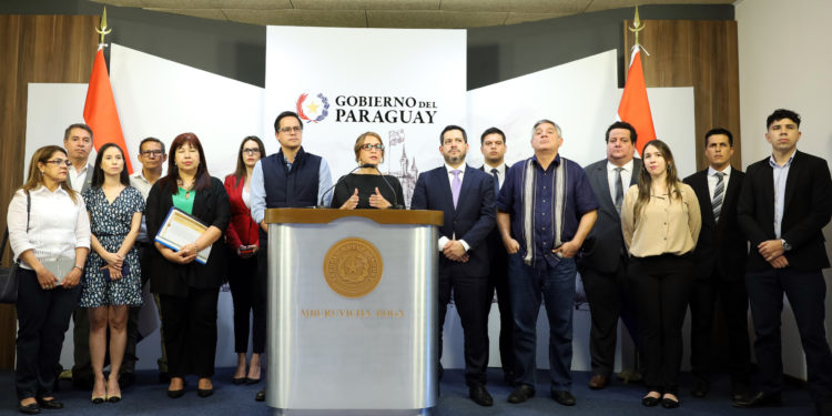 Gobierno del Paraguay garantiza blindaje del Programa «Arancel Cero» en reunión con representantes estudiantiles
