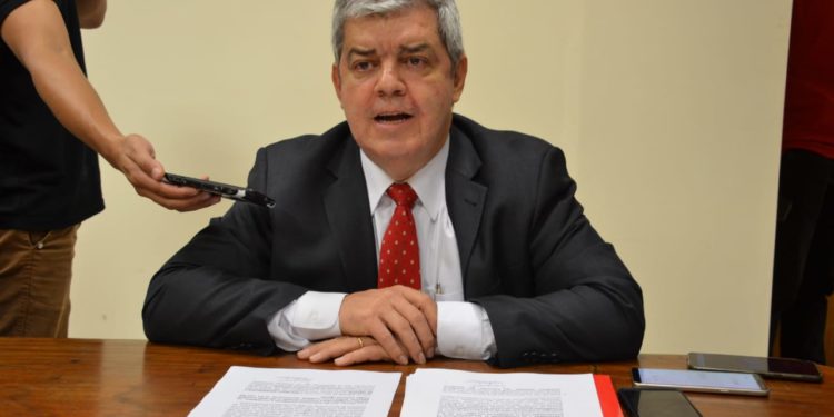 Anuncian licitación para tobilleras electrónicas en junio