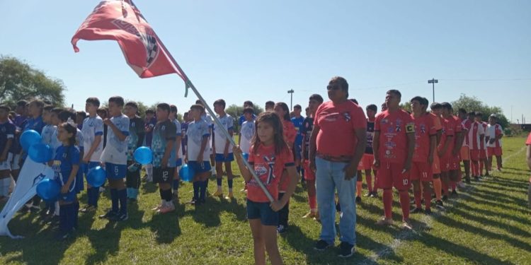 Emoción y pasión en la inauguración del campeonato de la Liga de Tte 1° Manuel Irala Fernández