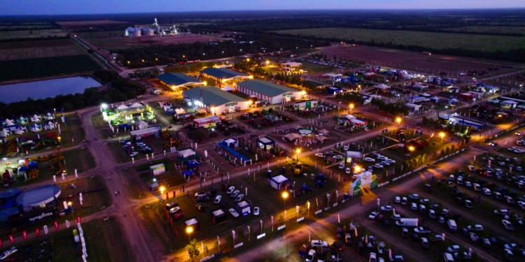 Delegaciones internacionales se preparan para visitar Expo Pioneros 2024 en el Chaco Paraguayo Delegaciones internacionales se preparan para visitar Expo Pioneros 2024 en el Chaco Paraguayo