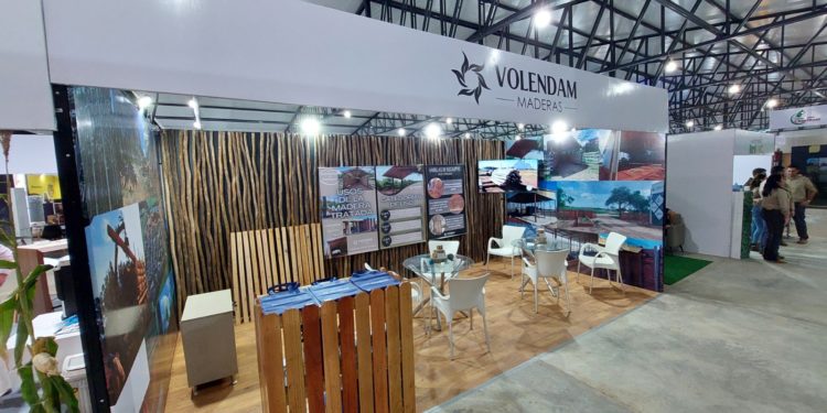 Cooperativa Volendam: Cuatro años de éxito en la Expo Pioneros Cooperativa Volendam: Cuatro años de éxito en la Expo Pioneros
