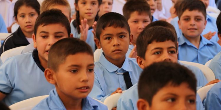 Hasta el 31 de mayo regirá periodo de postulación para becas de educación básica y media