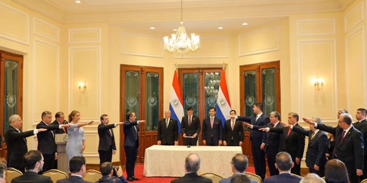 Paraguay tiene 10 nuevos embajadores