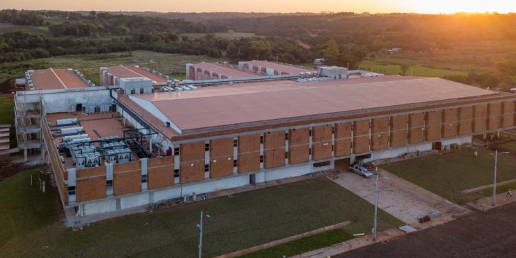 Decisiones en Argentina, con fuerte impacto en Paraguay, especialmente en Salud Decisiones en Argentina, con fuerte impacto en Paraguay, especialmente en Salud