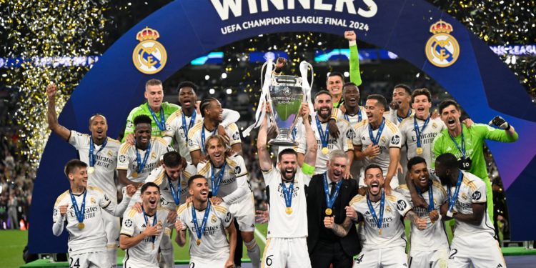 ¡Real Madrid derrotó 2-0 a Borussia Dortmund y ganó su 15a Champions League! ¡Real Madrid derrotó 2-0 a Borussia Dortmund y ganó su 15a Champions League!
