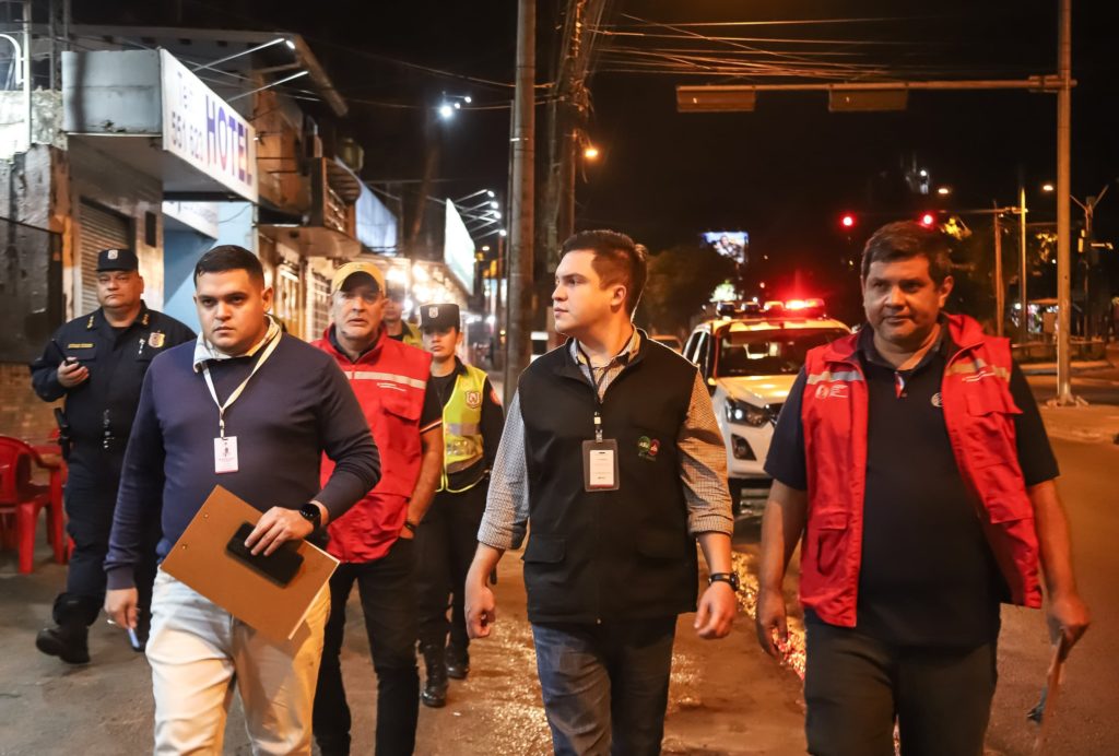 Intervención conjunta en Estación de Buses de Asunción: Protección a adolescente y detención de sospechosos Intervención conjunta en Estación de Buses de Asunción: Protección a adolescente y detención de sospechosos