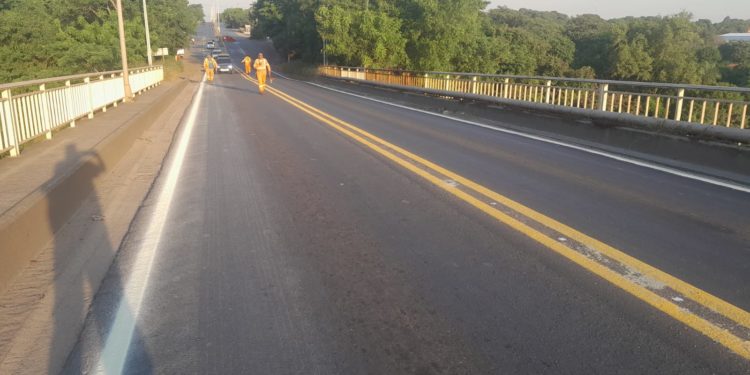Culminaron trabajos de mantenimiento en la vía sobre el puente Remanso