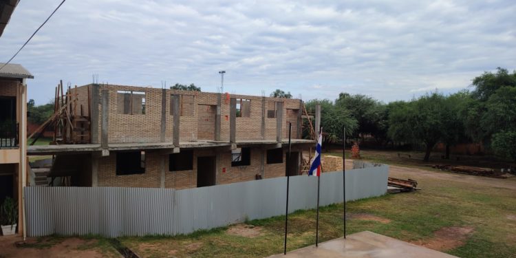 Ampliación de infraestructura en el Colegio Héroes del Chaco beneficiará a más de 200 alumnos