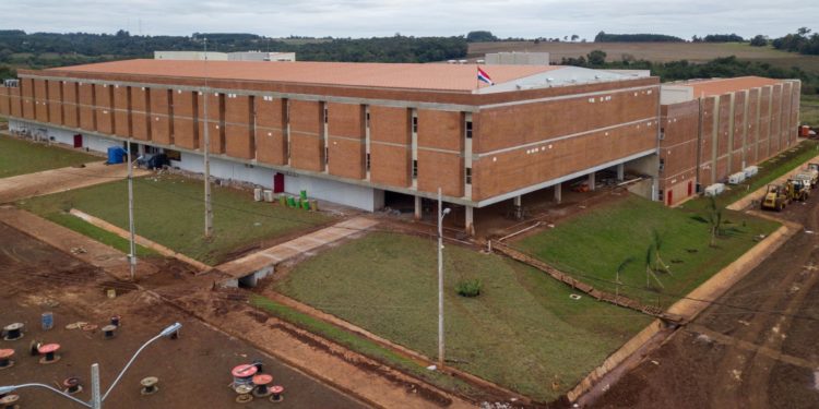 En julio quieren terminar construcción del Gran Hospital del Sur, Itapúa.