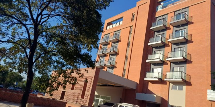 Hotel Florida, primer edificio en altura en el Filadelfia, por habilitarse