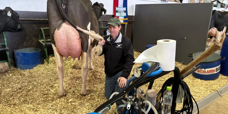 Sigue creciendo la mayor feria de producción lechera del país