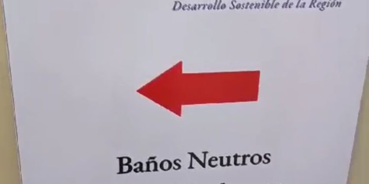 Ni para damas ni caballeros…Reclamos ciudadanos por baños neutros en la Asamblea General de la OEA