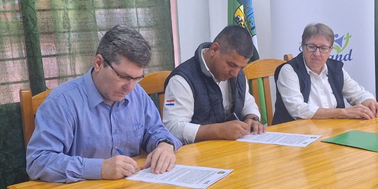 Municipalidad de Boquerón y Asociación Colonia Neuland firman convenio para elaboración de catastro urbano Municipalidad de Boquerón y Asociación Colonia Neuland firman convenio para elaboración de catastro urbano