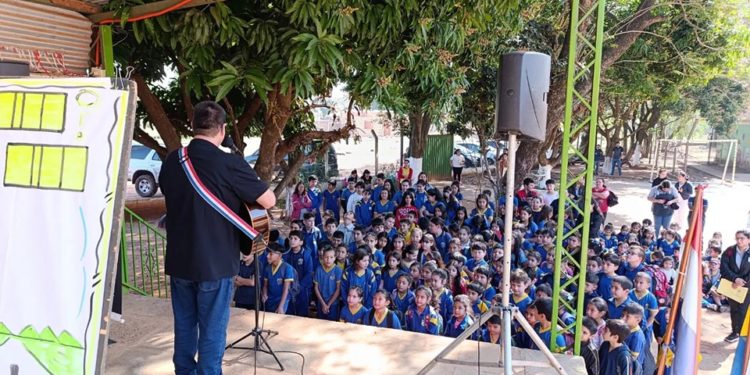 CAL Paraguay fomenta la cultura y los valores en instituciones educativas