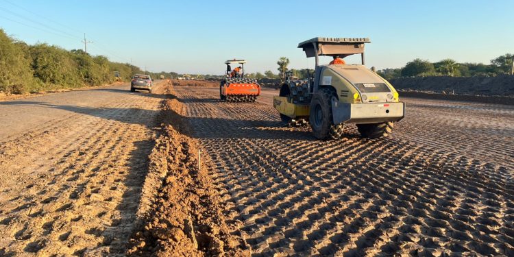 Avanza la construcción de la ruta PY12: Impulso al desarrollo del Bajo Chaco Avanza la construcción de la ruta PY12: Impulso al desarrollo del Bajo Chaco