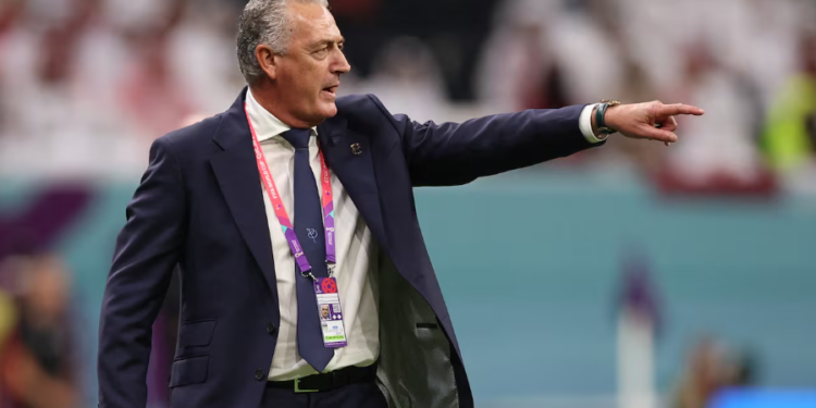 Costa Rica en alerta por el interés de Paraguay en Gustavo Alfaro