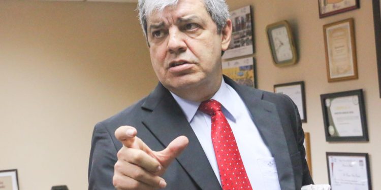 Enrique Riera resalta la necesidad de apoyo emocional y espiritual para los agentes policiales