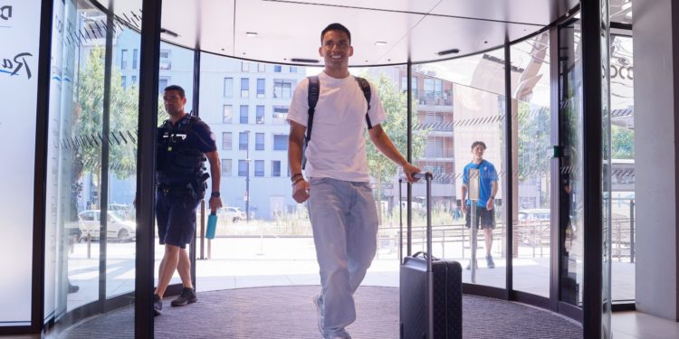 La Albirroja Olímpica completa su plantel con la llegada del capitán Diego Gómez La Albirroja Olímpica completa su plantel con la llegada del capitán Diego Gómez