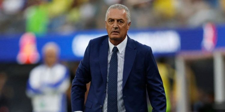 La búsqueda del nuevo DT de la Albirroja: Gustavo Alfaro en duda La búsqueda del nuevo DT de la Albirroja: Gustavo Alfaro en duda