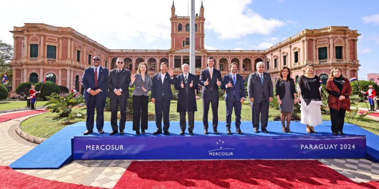 Líderes del MERCOSUR y Estados Asociados Unen Fuerzas contra el Crimen Organizado Transnacional