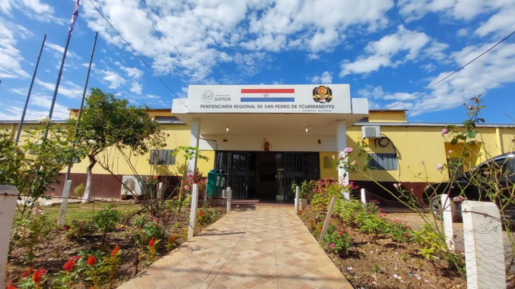 Allanamiento en la penitenciaría de San Pedro de Ycuamandyjú por red criminal de vaciamiento de cuenta Allanamiento en la penitenciaría de San Pedro de Ycuamandyjú por red criminal de vaciamiento de cuenta