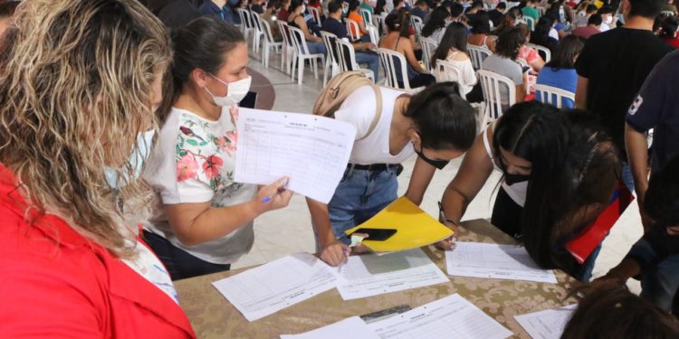 Gran oportunidad en la Expo Empleo 2024: 1.300 vacancias disponibles