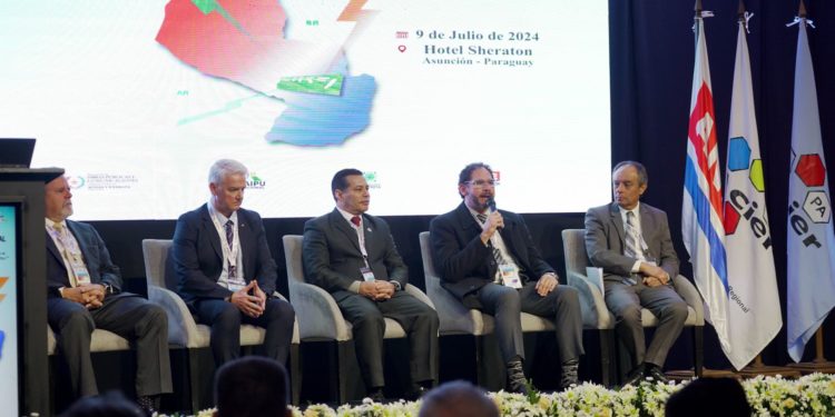 Paraguay y Brasil avanzan en integración energética