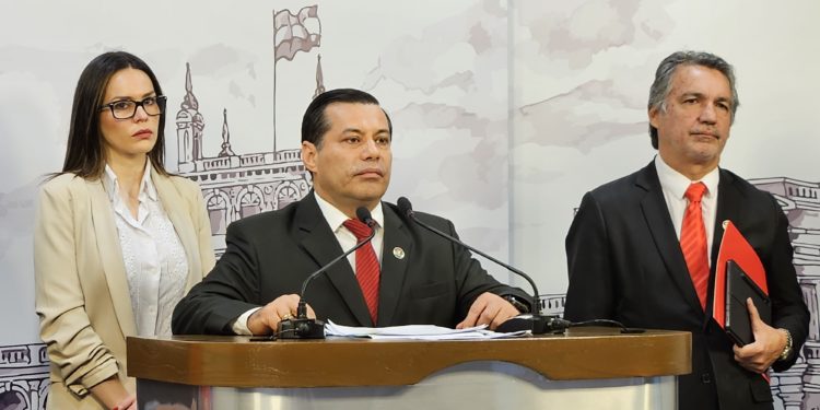 ANDE anunció nueva ley para combatir el robo de energía en la criptominería