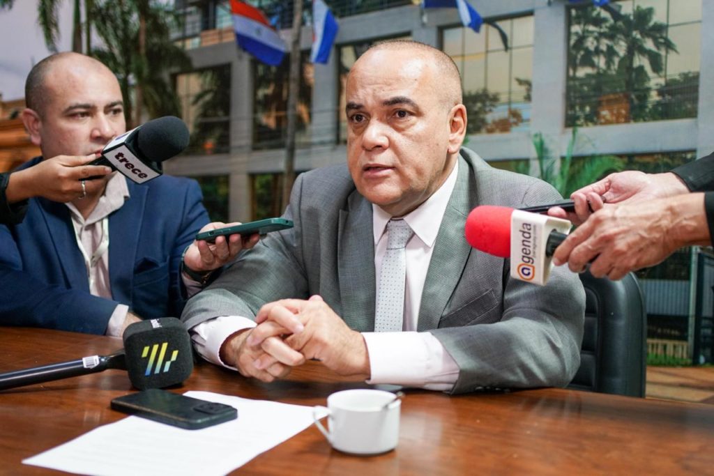 Basilio Núñez defiende ley para transparencia y control de ONGs en Paraguay