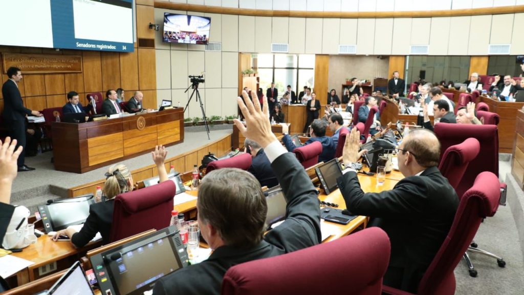 Senado aprueba proyecto de ley para universalizar la pensión alimentaria a adultos mayores Senado aprueba proyecto de ley para universalizar la pensión alimentaria a adultos mayores