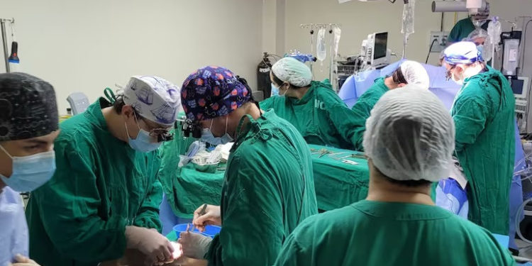 Renace la Esperanza: Trasplante de corazón en el Hospital Clínicas después de 20 años